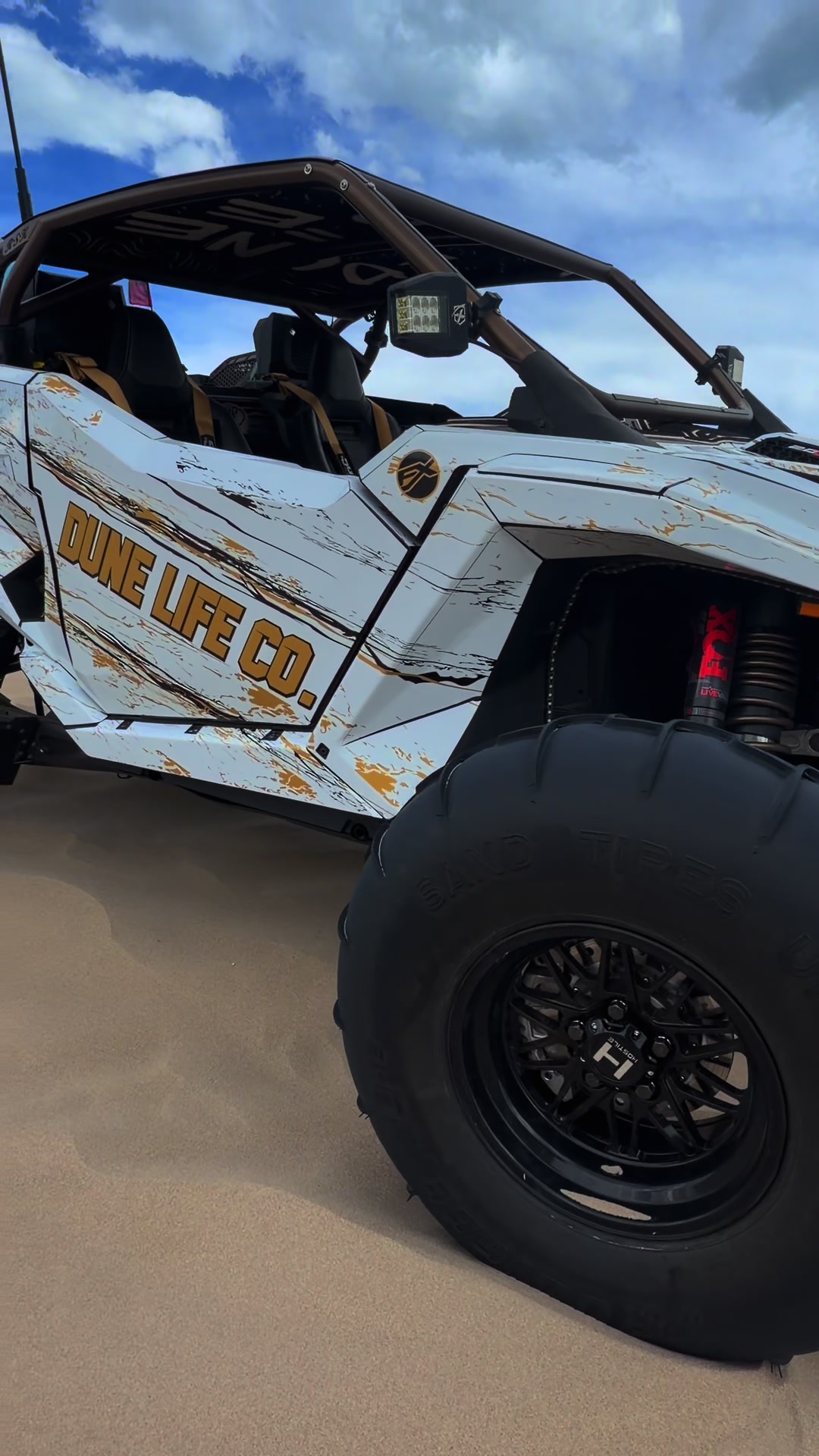 @UTVFX Graphics knocked this out of the park! We are extremely happy with how this turned out! Thank you guys so much! Time to get some miles on this new graphics kit! #fresh #new #fyp 