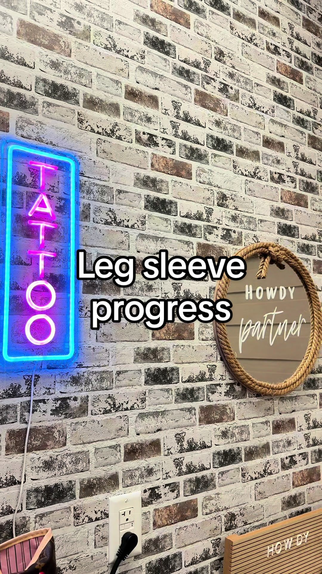 Progress on my leg sleeve tattoos 😋 Almost every tattoo on my leg has been done by @georgia peach tattoos and I trust her to execute all my ideas perfectly! This is your sign to book your next tattoo with her 🙌🏼