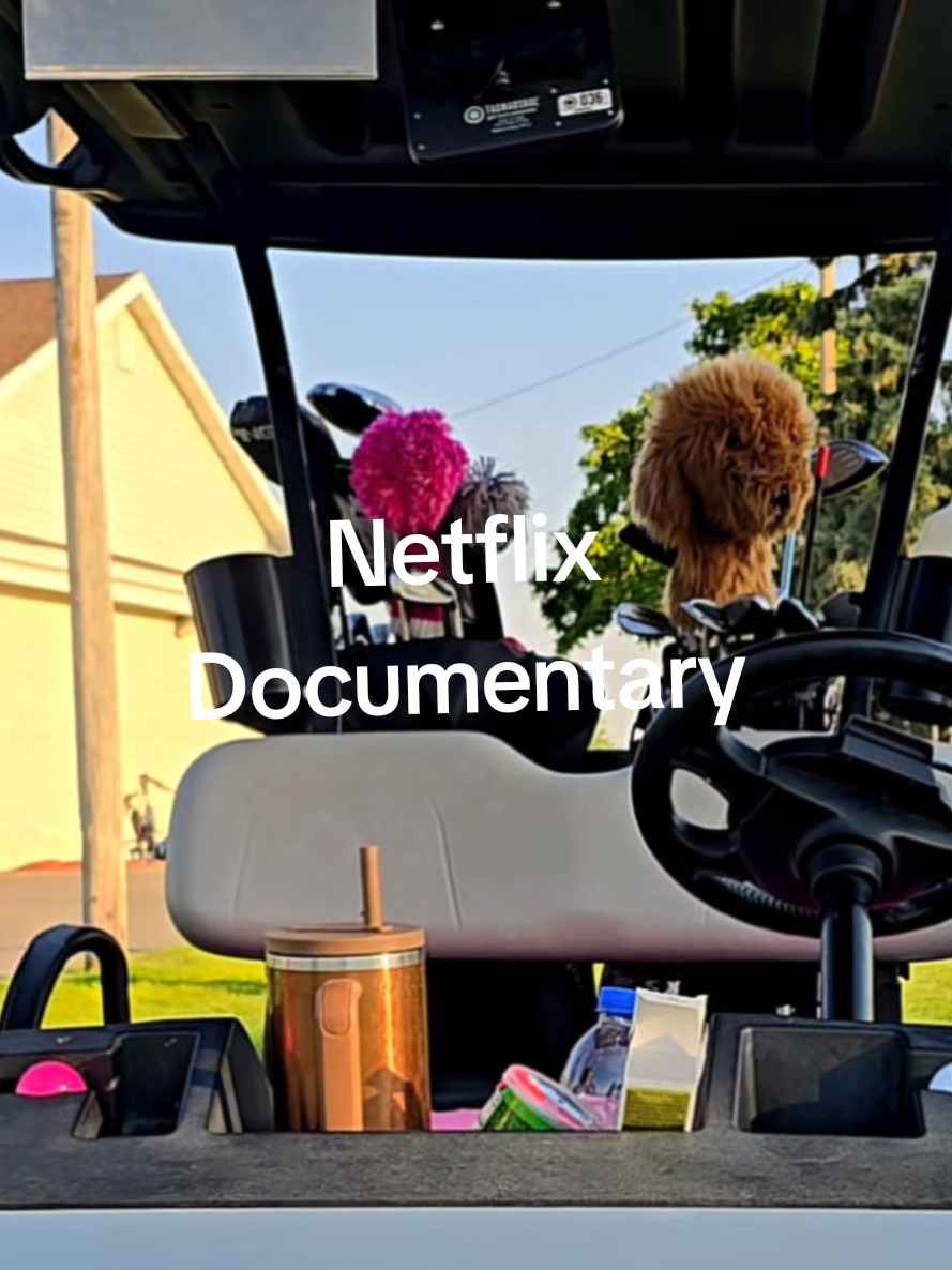 It happens in the blink of an eye! 🤣😪 ⛳️ #golfgirls #golf #netflixdocumentary #golfer #funnygolf 