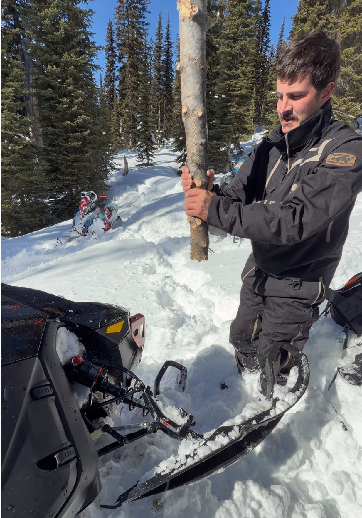 Who’s your buddy you’re looking forward to being stuck in 💩creek with in a few months😂 #snowmobile 