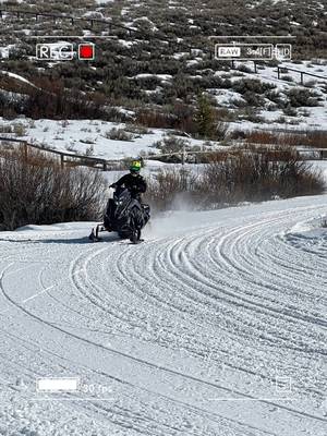 Missing these days. Pray for snow. @Gentry91 @nando #polaris #trailswesttrailers #lifebehindbars #letitsnow❄️ 