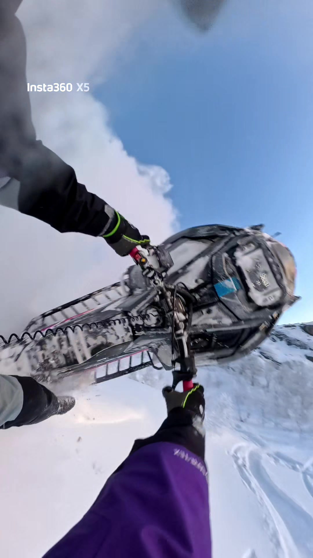 Early season cold and pow❄️ @KIRKENES MOTORSENTER  @polaris_scandinavia  @GGB Exhaust  @Ride Fast Company  @insta360 official  @CheetahFactoryRacing  @KLIM  #cold #early #freshpow  #snowmobile #polaris 