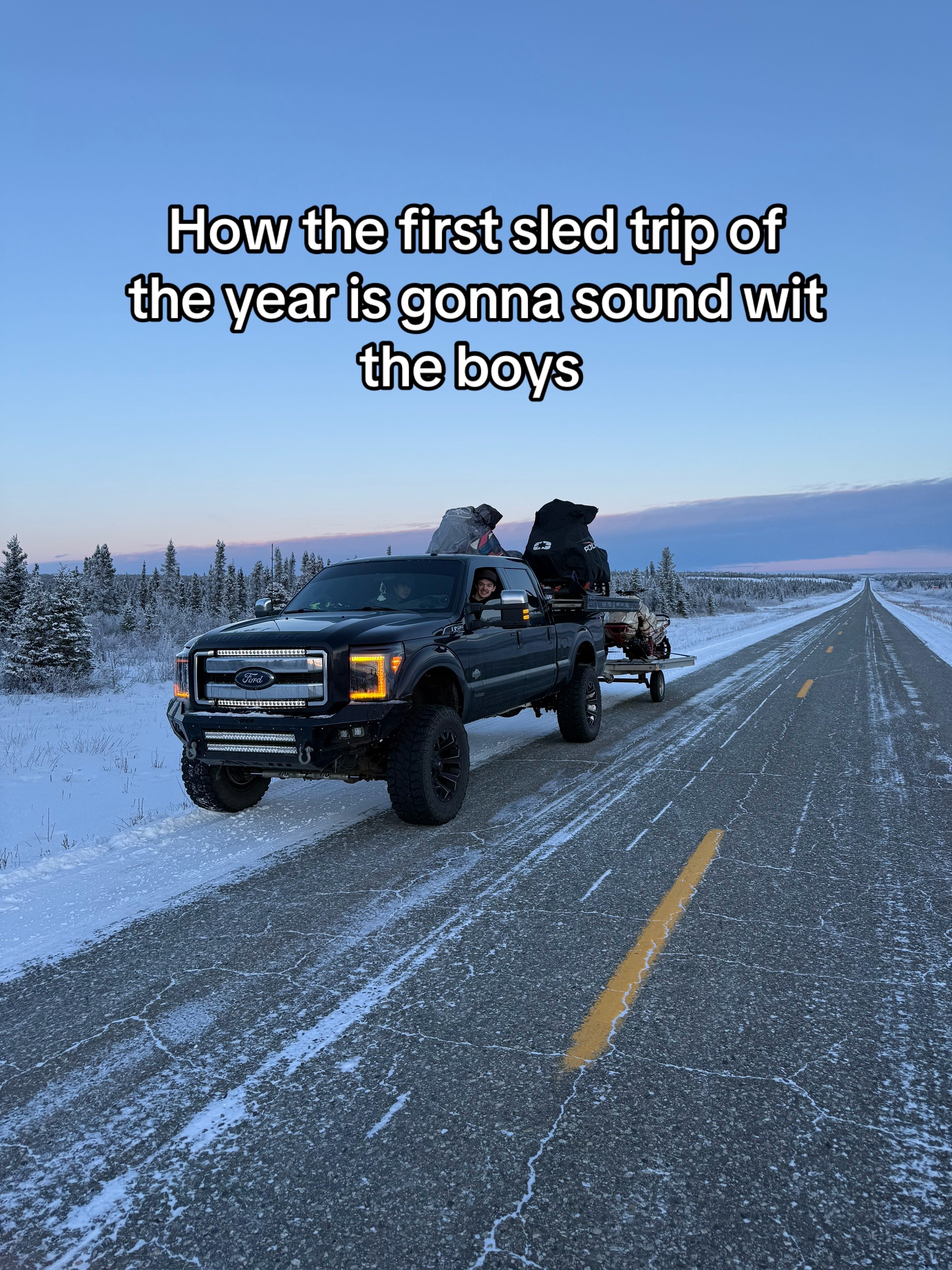 #fypシ゚viral #letitsnow❄️ #sleds #steelebody #polaris 