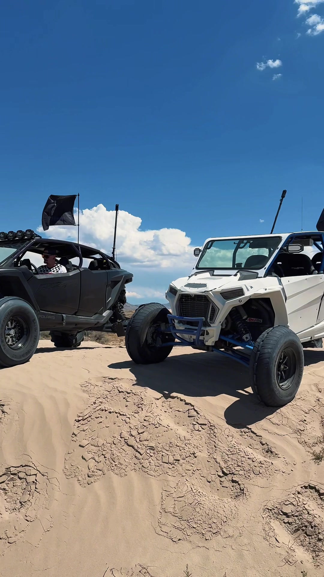 Just a little offroad fun. #enjoylife #sand #SandDunes #rzr #DuneAndDivide @Gamble Offroad @cruellapror @DUNE&DIVIDE @Nick 