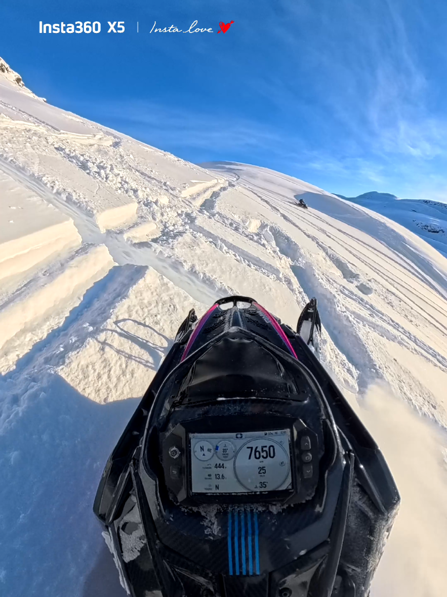 Winter training sesh💪 @KIRKENES MOTORSENTER  @polaris_scandinavia  @CheetahFactoryRacing  @insta360 official  @Ride Fast Company  #winter #polaris #snowmobile  #training #snow 