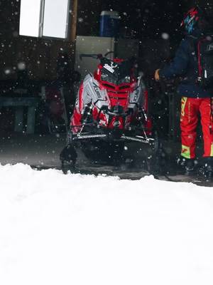 It’s here😈 let’s get rowdy #polaris #snowmobile #winter #powder 