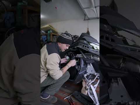 GGB Exhaust vs stock on Polaris Khaos #polarissnow #ggb #snow #snowmobile