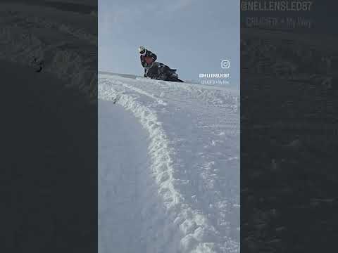 Getting down on some stalled out bowties! #sledsend #polarissnow #snowmobile